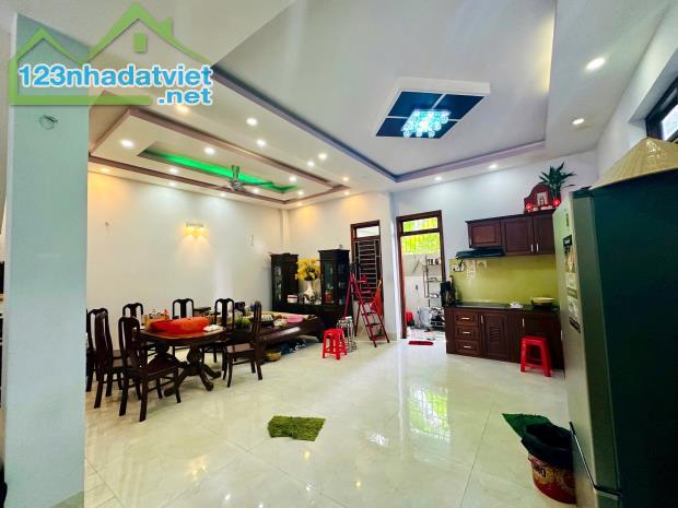 🔥CẦN BÁN BIỆT THỰ PHƯỚC LONG  • Diện tích: 160m2 ngang 9m - 2