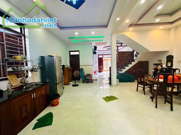🔥CẦN BÁN BIỆT THỰ PHƯỚC LONG  • Diện tích: 160m2 ngang 9m - 5