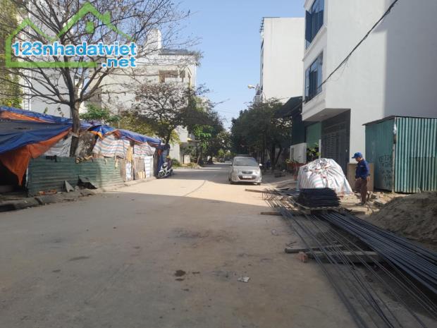 ĐẤT ĐẤU GIÁ ĐỒNG MAI LÔ GÓC ĐƯỜNG THÔNG 2ÔTÔ TRÁNH - 1
