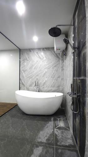 Bán Nhà Mặt Phố Giáp Bát- Gần Đường Giải Phóng- 51m2 x 5 Tầng - Thang Máy- 16.8 Tỷ