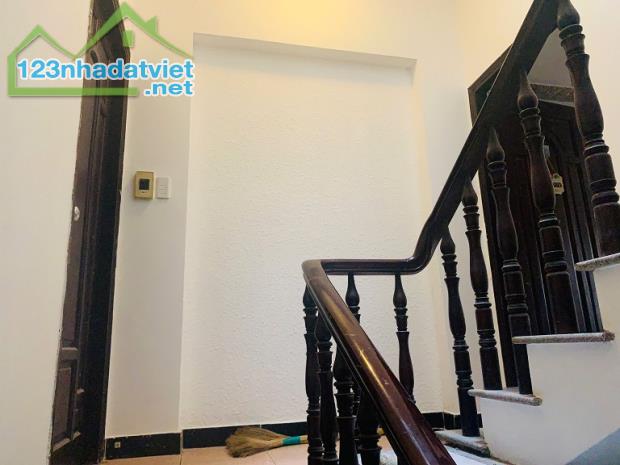 Chính Chủ Cần Bán Gấp Nhà Hẻm Xe Hơi 7m Tại Thích Quảng Đức - Phú Nhuận - 2