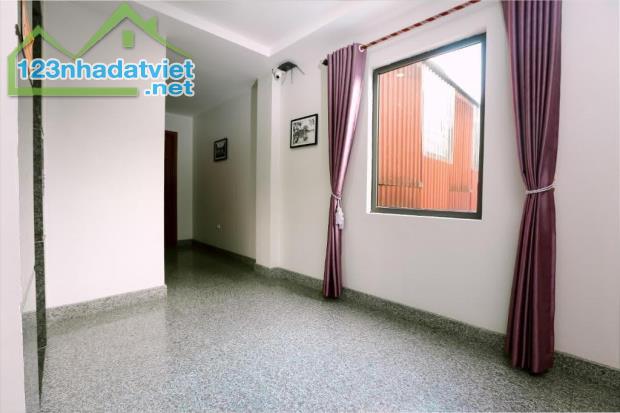 Bán Tòa Nhà Dòng Tiền Minh Khai-101m2-7T- 28 Tỷ- Dt 8%/Năm-Oto Đỗ-2 Thoáng - 3