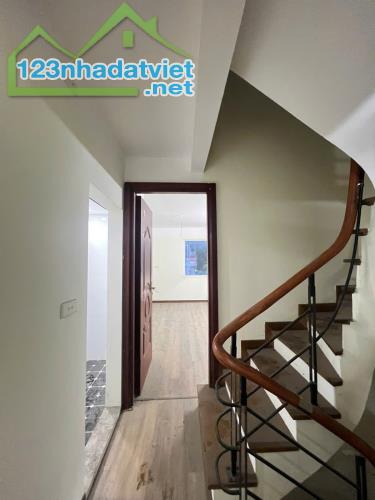 Bán nhà Phân lô đẹp, Ô tô đỗ cửa ở Đông Ngạc - Bắc Từ Liêm, 45m2 7,9 Tỷ - 1