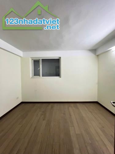 Bán nhà Phân lô đẹp, Ô tô đỗ cửa ở Đông Ngạc - Bắc Từ Liêm, 45m2 7,9 Tỷ - 2