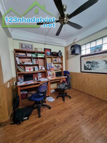 - Bán nhà phú đô 41m2 , 5 tầng giá chỉ 8 tỷ - 2
