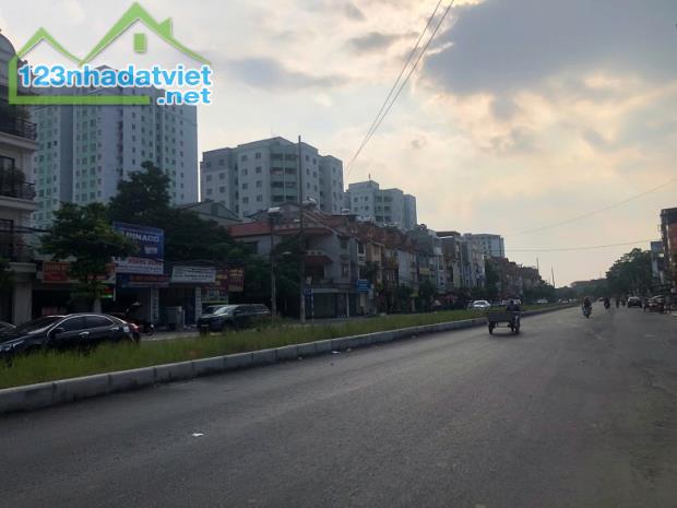 Cần bán nhà 3 tầng mặt đường Nguyễn Tất Thành – Vĩnh Yên