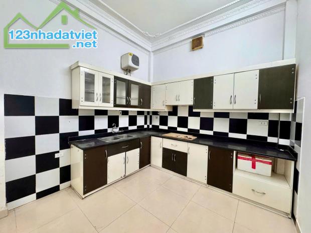 NGÕ MAI HƯƠNG BẠCH MAI - GẦN PHỐ - DT 36m2 4 tầng mặt tiền 3.3m Giá 5.55 tỷ