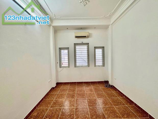 NGÕ MAI HƯƠNG BẠCH MAI - GẦN PHỐ - DT 36m2 4 tầng mặt tiền 3.3m Giá 5.55 tỷ - 2