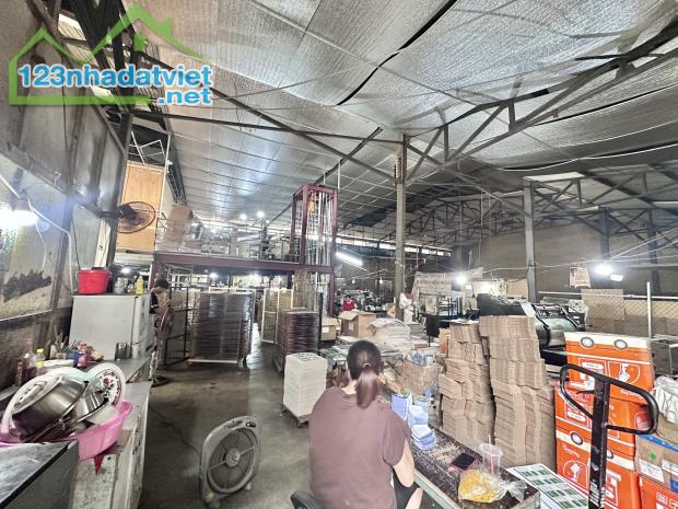 330m kho xưởng khu vực phường Thịnh Liệt cần cho thuê, xuất được VAT, giá 35tr/th