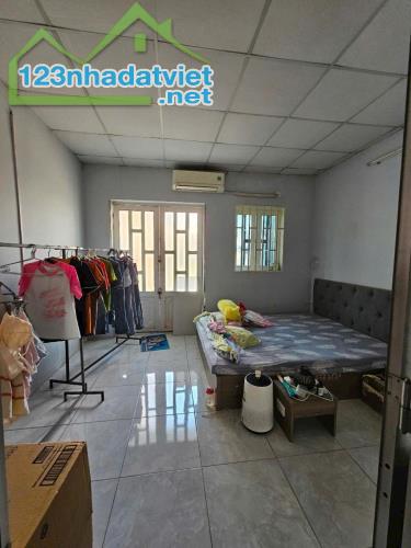 Nhà Bình Tân, giáp Tân Phú, 2 tầng, 4 x 9, giá 3.x tỷ, hẻm ô tô - 2