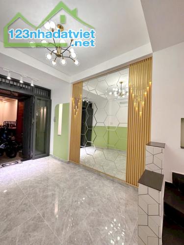 Nhà mới 3 tầng hẻm thông sát đường Trần Hưng Đạo P1Q5. 5.98 tỷ - 4