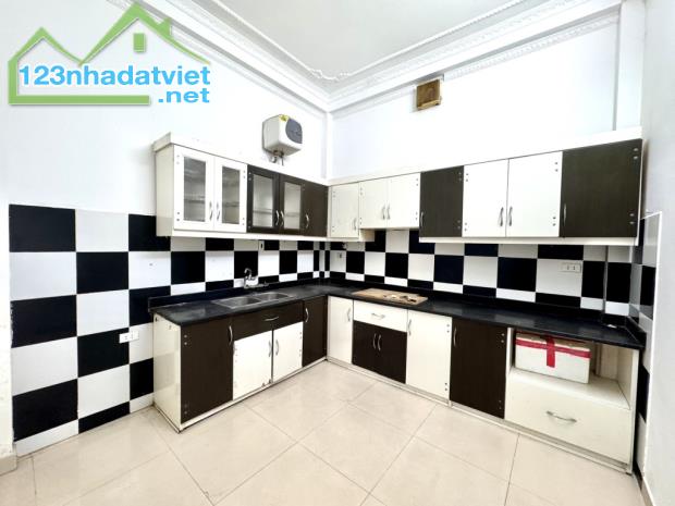 Nhà Bạch Mai 37m 4T MT3.5m -- NHÀ DÂN XÂY CHẮN CHẮN- NGÕ THÔNG, GẦN PHỐ - 1