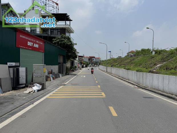 Bán đất mặt đê Phúc Lợi 76,5m2: Vị trí đẹp, đường rộng 10m, ô tô đỗ, xây tự do