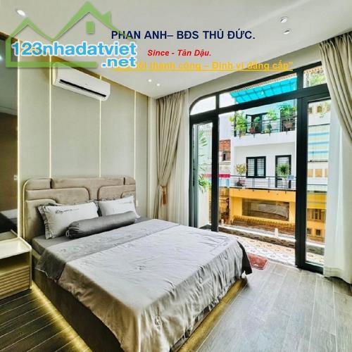 🔥 [ Bán Gấp ] Nhà Phố Nguyễn Thị Định , Quận 2 _ Đường 2 Chiều Mở Rộng 30 M_ Giảm Sốc 900