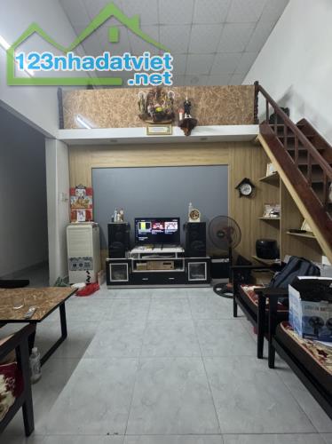 # Nhà Kiệt Thẳng gần MT Dũng Sĩ Thanh Khê, 70m2, ngang 5.2, sạch đẹp, 2.55 tỷ - 3