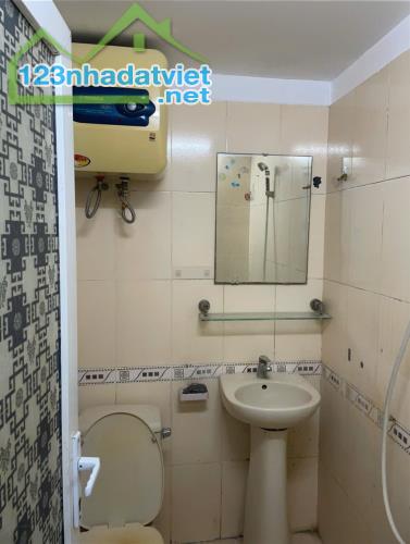CCMN 2PN Ngõ Bạch Mai- Hai Bà Trưng. Khu BKX, 50m2, 6tr - 2