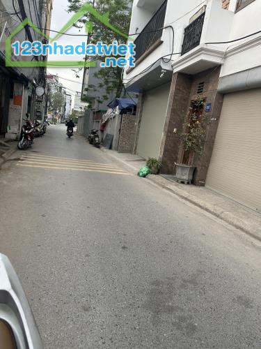 BÁN NHÀ P NGỌC THỤY LONG BIÊN.5 TẦNG ,50M². GIÁ CHÀO HƠN 9 TỶ.  THANG MÁY,KINH DOANH Ô TÔ