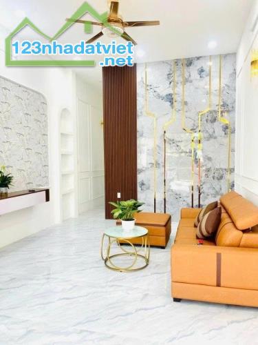 Nhà nhỏ nhỏ xinh xinh đầy đủ công năng, SHR, giá cực rẻ chỉ 790 Triệu. - 1