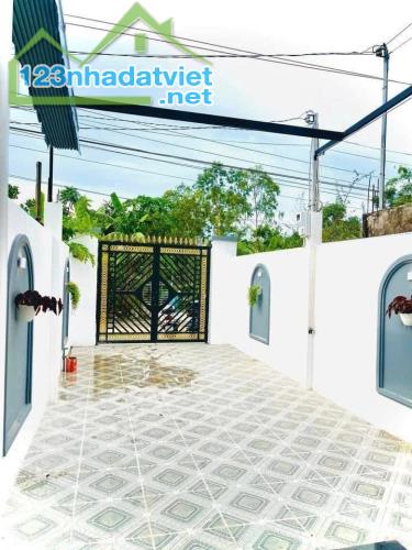 Nhà nhỏ nhỏ xinh xinh đầy đủ công năng, SHR, giá cực rẻ chỉ 790 Triệu. - 2