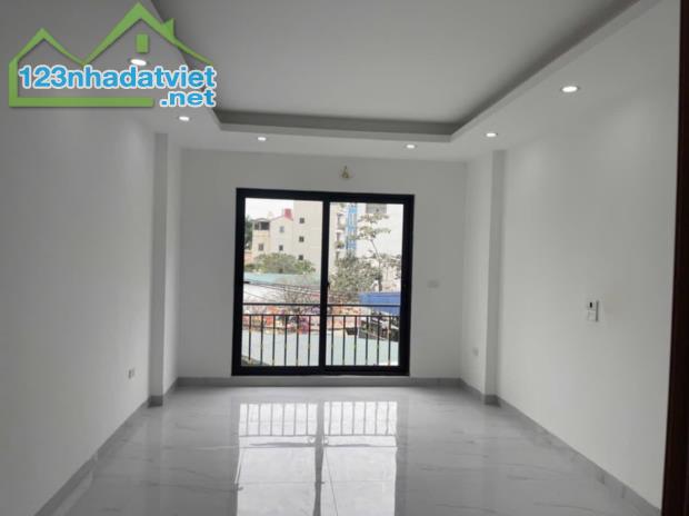 Nhà Mới-Ô Tô Đỗ Cửa-Ngõ Thông-Khu Vực Đại Mỗ-Nam Từ Liêm:  5 Tầng. Giá 5 Tỷ hơn - 1