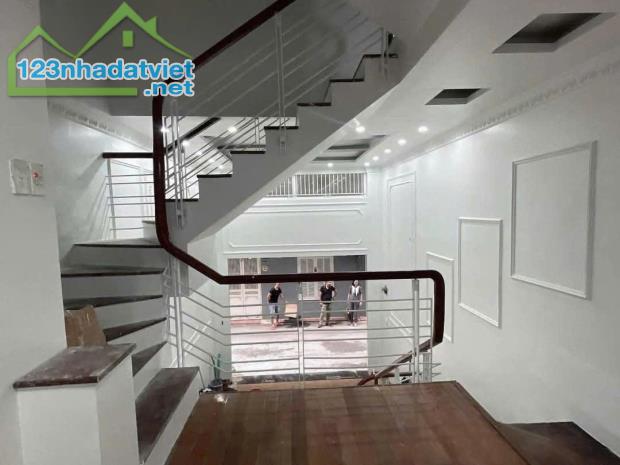 Chính chủ cần bán nhà riêng 5 tầng ngõ phố Thái Hà ôtô vào nhà SDCC - 1