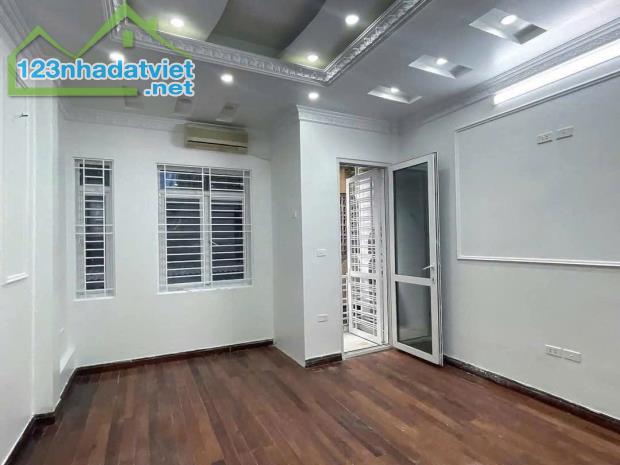 Chính chủ cần bán nhà riêng 5 tầng ngõ phố Thái Hà ôtô vào nhà SDCC - 2