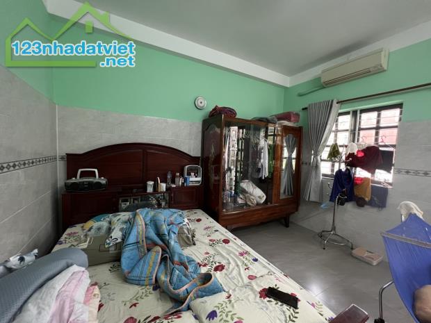 Bán gấp căn nhà đẹp nhất, hẻm thông Lê Trọng Tấn,5 tầng kiên cố, xe hơi đậu cửa, chỉ 6.x t