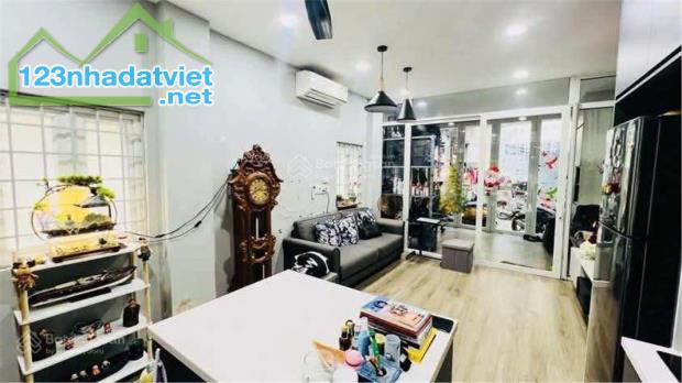 Quận 5Nhà Mới Đẹp Full Nội Thất-HXH Trần Hưng Đạo 49m 3PN Chỉ 8.15Tỷ Còn TL - 1