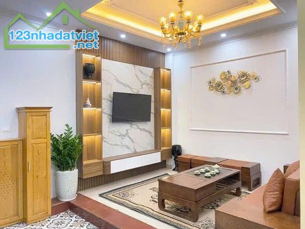 CHO THUÊ NHÀ NGÕ 163 ĐẠI MỖ GIÁ 15 TRIỆU, Ô TÔ ĐỖ CỬA