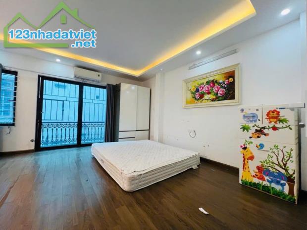 BÁN NHÀ HOÀNG MAI, TẶNG FULL NỘI THẤT, Ô TÔ ĐỖ CỔNG, 50M2 GIÁ CHỈ 9 TỶ - 2