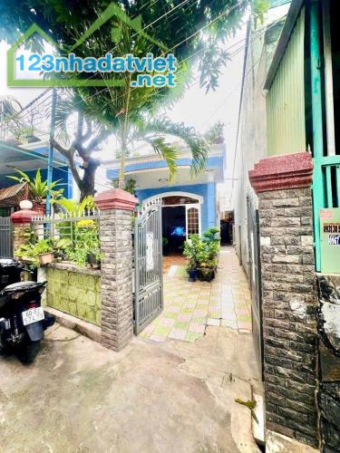 Nhà sổ riêng 2.15 tỷ/105 m2 gần chợ Hóa An - 1
