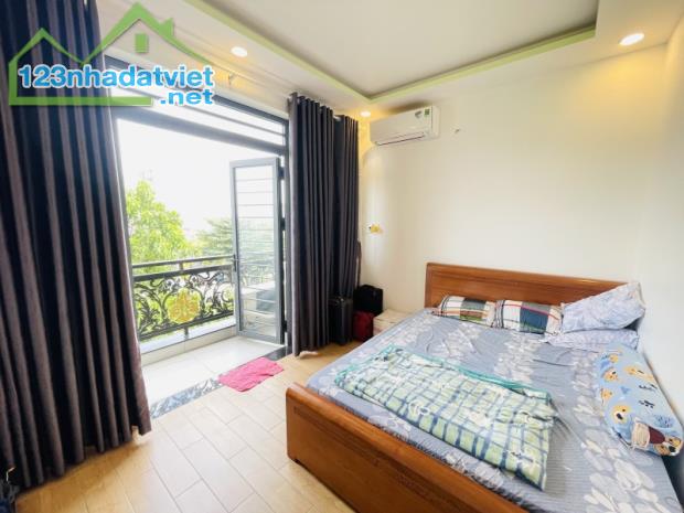 Bán nhà 5 tầng mới, hẻm 7m, SHR, ngay chợ Bùi Văn Ngữ, Q12, nhỉnh 3 tỷ. - 3