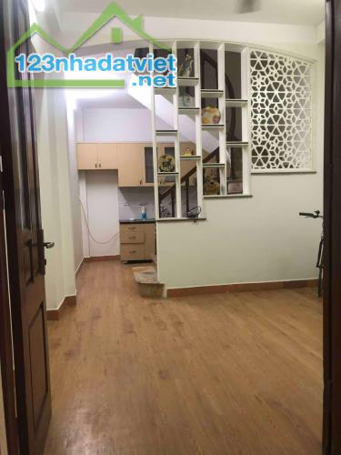 Chỉ nhỉnh 6 tỷ sở hữu nhà 5 tầng 3 ngủ phố Yên Hoà, Cầu Giấy dân xây gần phố - 2