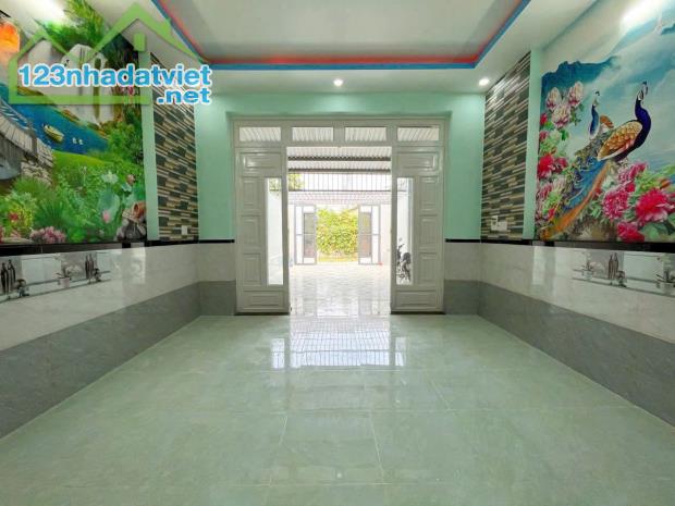 CẦN BÁN CĂN NHÀ CẤP 4 MỚI ĐẸP SHR, 218M2 Full thổ giá 1 tỷ 700 ,ở ấp BÌNH HỮU - 1