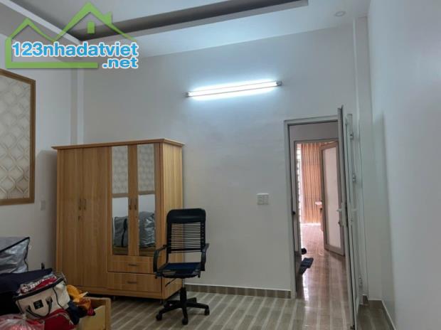 Bán nhà 1 Trệt 1 Lầu Dĩ An,đường xe hơi 6m,gần ngã tư Chiêu Liêu - 4