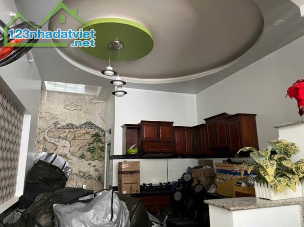 Bán nhà 1 Trệt 1 Lầu Dĩ An,đường xe hơi 6m,gần ngã tư Chiêu Liêu - 2