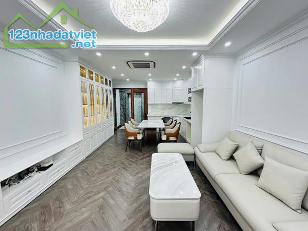 SIỀU PHẨM HÀ TRÌ- HÀ ĐÔNG SÁT TRƯỜNG MARIECURRIE 4 TẦNG NGÕ TO GẦN PHỐ 33M-5.x tỷ