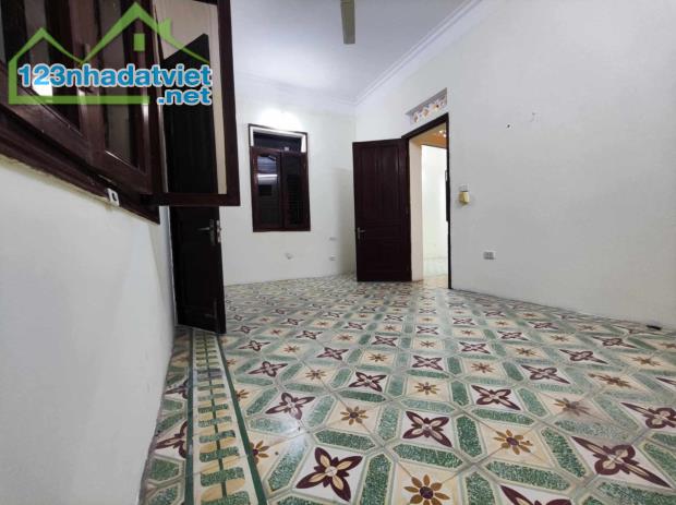 CHO THUÊ NHÀ RIÊNG PHỐ ĐỘI CẤN, BA ĐÌNH, NHÀ ĐẸP, 5M RA PHỐ - 1