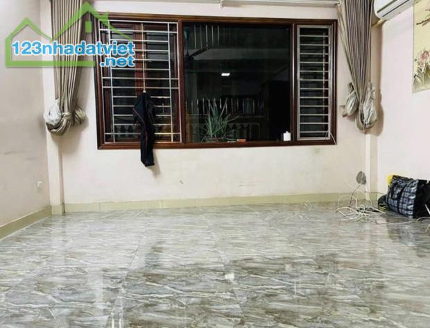 MỄ TRÌ THƯỢNG , MẶT NGÕ THÔNG Ô TÔ - KINH DOANH BẤT CHẤP. VỊ TRÍ ĐẮC ĐỊA. NHỈNH 11.x TỶ - 2