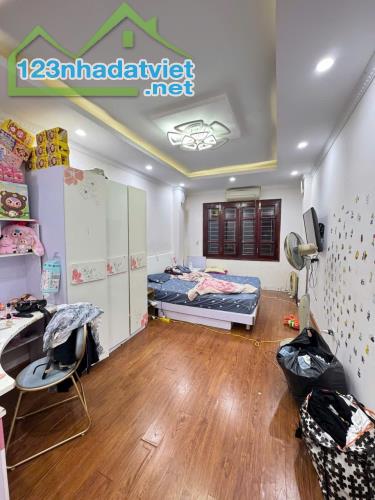 HOÀNG MAI, NHÀ 5 TẦNG 30M. CHỦ MỚI TẬU BIỆT PHỦ CẦN BÁN GẤP - 2