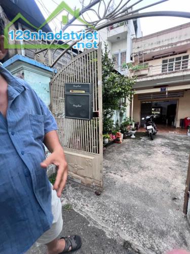 Bán nhà xây Biệt Thự Lê Trọng Tấn  Tân Phú giáp Tân Bình hẻm nhựa xe tải 268m2,22tỷ