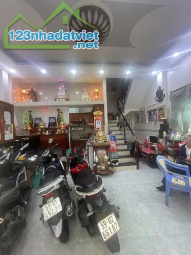 Bán nhà quận 10, đường Lê Hồng Phong, 38m2, 7 tỷ, gần mặt tiền - 3