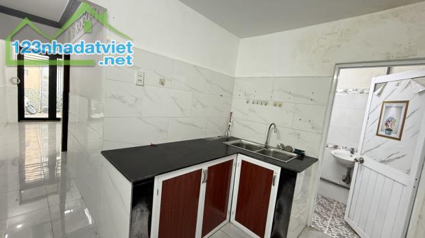 HÀNG THƠM - PHAN HUY ÍCH - 48m2 - P12 - GÒ VẤP. - 2