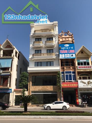 NHÀ MỚI VŨ ĐỨC THẬN, THANG MÁY, 6 TẦNG, SAU BIGC, FULL NỘI THẤT, 112m2 chỉ 24 TỶ.