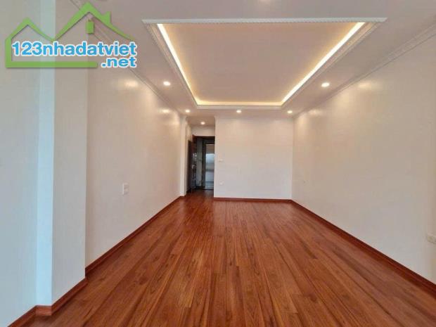 Bán PHÂN LÔ TAM TRINH 60m 6 Tầng - Ô Tô tránh đỗ, Mặt tiền Rộng vỉa hè đá bóng, Thang máy - 3