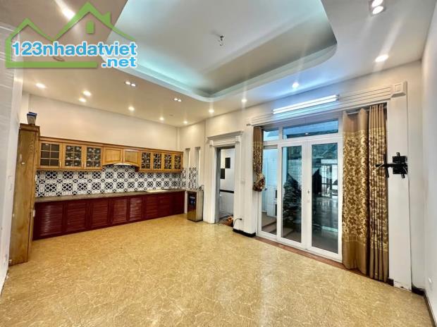 HÀNG ĐỘC NGHI TÀM -TÂY HỒ-105M-4 TẦNG-Ô TÔ ĐẬU TRONG SÂN-3 BƯỚC RA PHỐ-KO LỖI NHỎ - 2