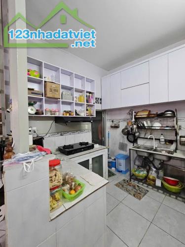 NHÀ ĐÚC 2 TẦNG HẺM XE HƠI SÁT CHỢ PHẠM ĐĂNG GIẢNG GIÁP TÂN PHÚ - 36M2 (4x9) - CHỈ HƠN 3 TỶ - 1