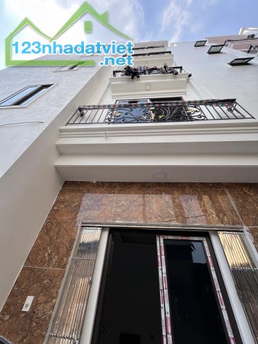 NHÀ MỚI LIÊN MẠC 30M2 - VỊ TRÍ ĐẸP- NGÕ THÔNG - OTO VÀO TẬN CỔNG