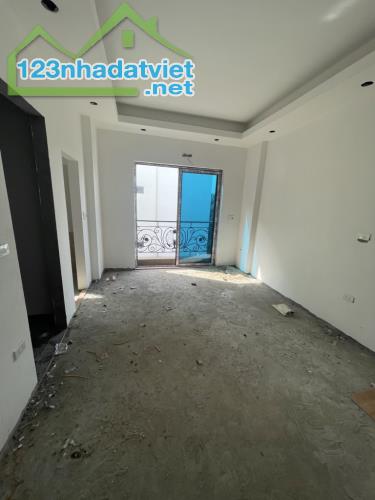 NHÀ MỚI LIÊN MẠC 30M2 - VỊ TRÍ ĐẸP- NGÕ THÔNG - OTO VÀO TẬN CỔNG - 4