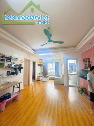 Bán căn góc 3 phòng ngủ tầng 4 – tòa HH02B KĐT Thanh Hà, đã có đủ nội thất